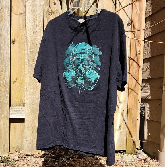 EUC Unisex XXL Black Tshirt - GAS MASK - Picture 2 of 7